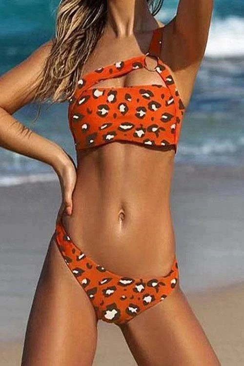 Miss Norst One Off Shoulder Bikini Set - Image 4