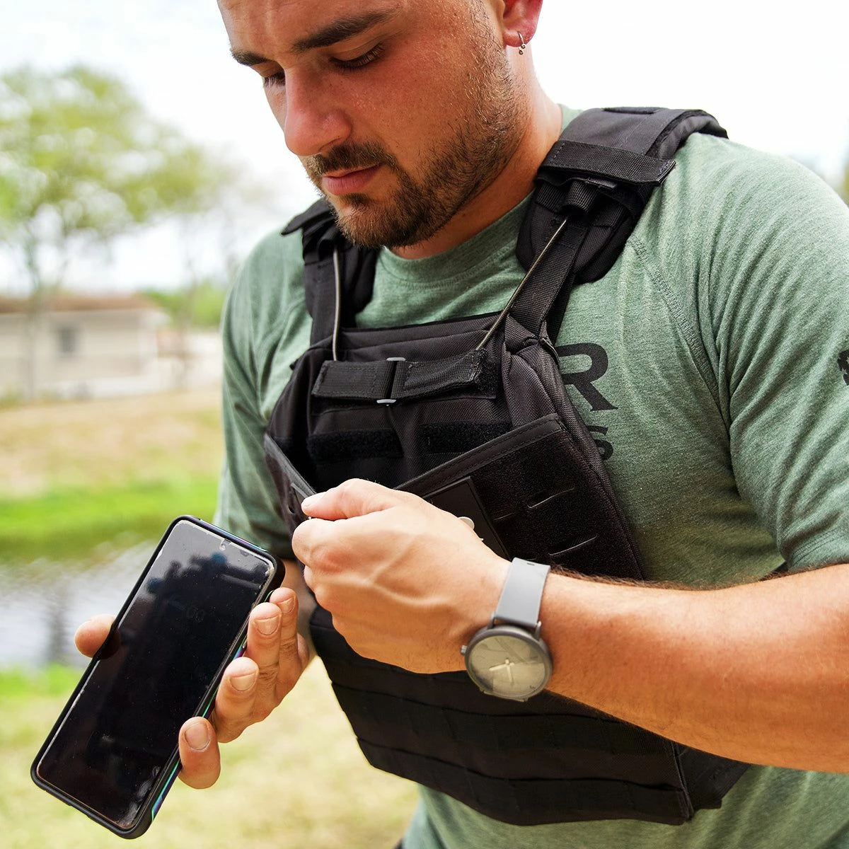 Valor Fitness Adjustable Weight Vest - Image 4